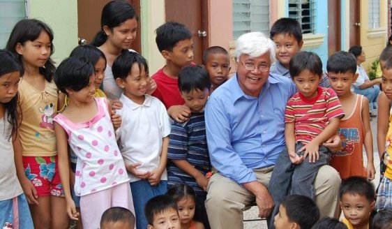 Tony Meloto & filipinos children